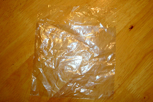 http://www.myhappycrazylife.com/images/2010/make-reusable-snack-bag-plastic1.jpg